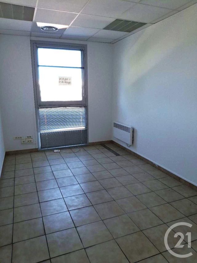 Appartement à vendre - 4 pièces - 69.38 m2 - VAUVERT - 30 - LANGUEDOC-ROUSSILLON - Century 21 Petite Camargue