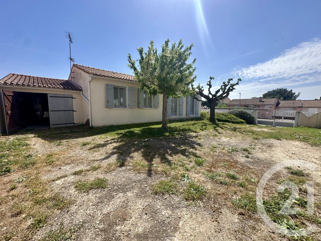 maison à vendre - 4 pièces - 88.72 m2 - ST GILLES - 30 - LANGUEDOC-ROUSSILLON - Century 21 Petite Camargue